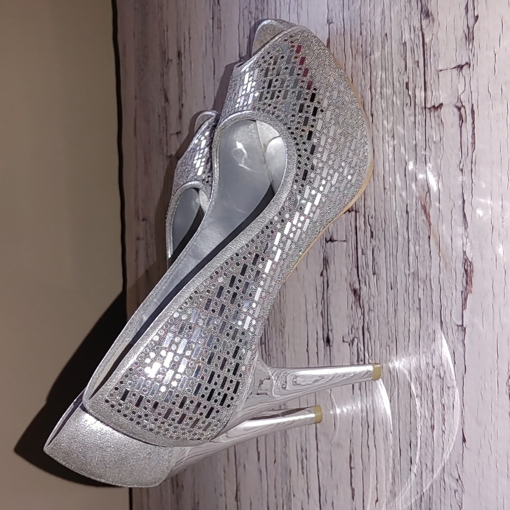 Nobleez silver pattern wedding high heel needle shoes size 8